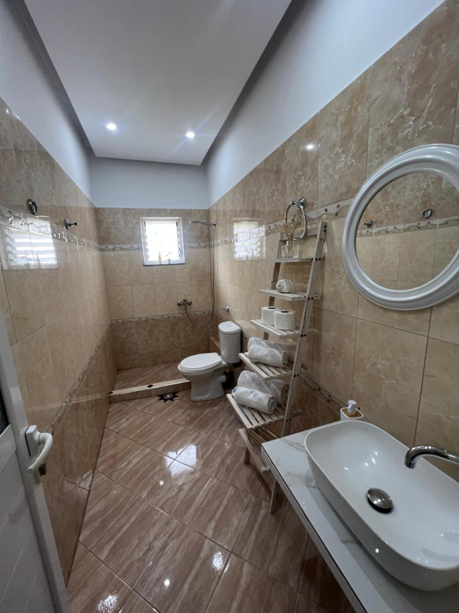 Apartments Sadiku With Sea View Sarandë Buitenkant foto